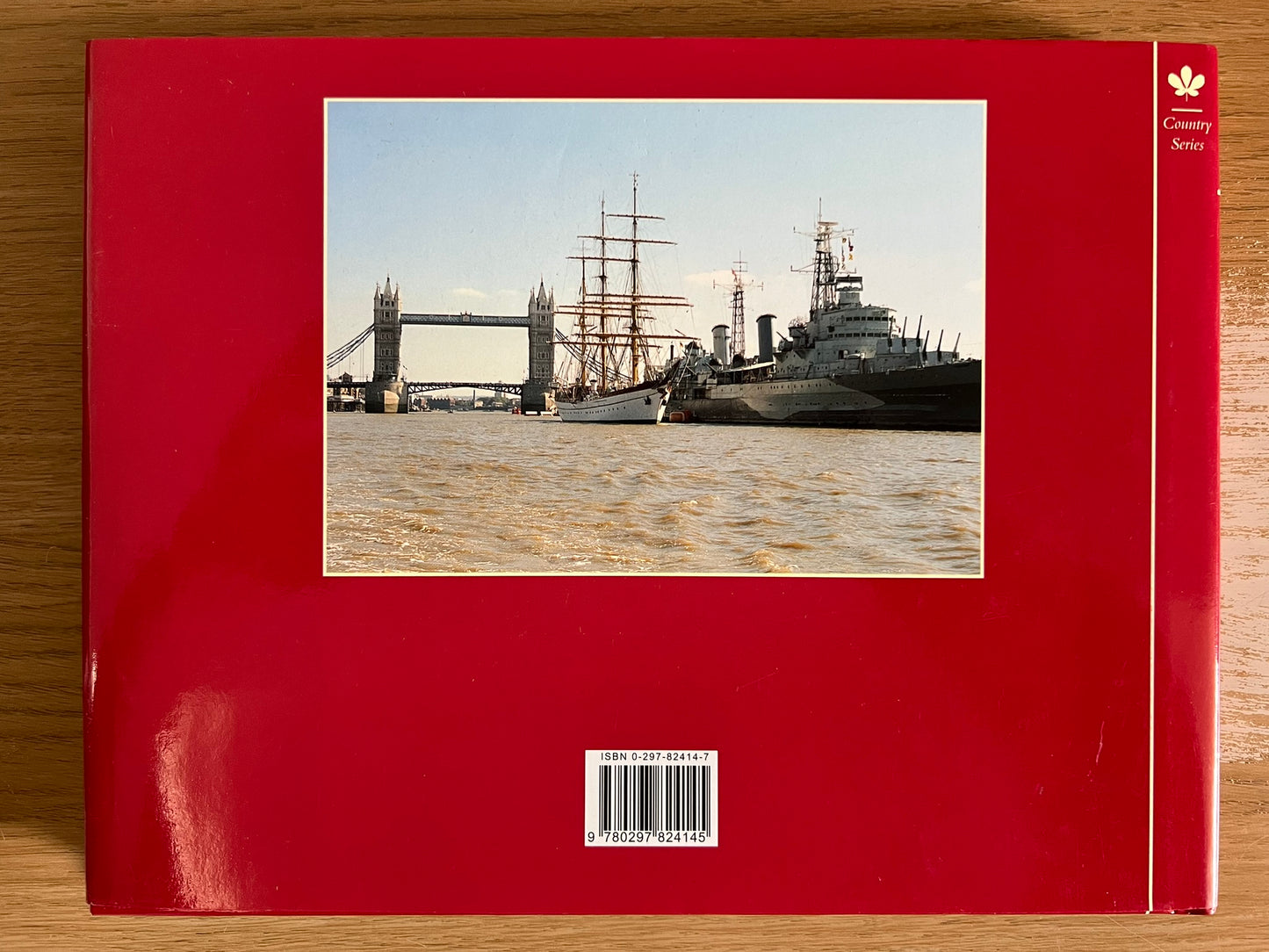 The Thames from the Source to the Sea - Paul Atterbury, Anthony Hains