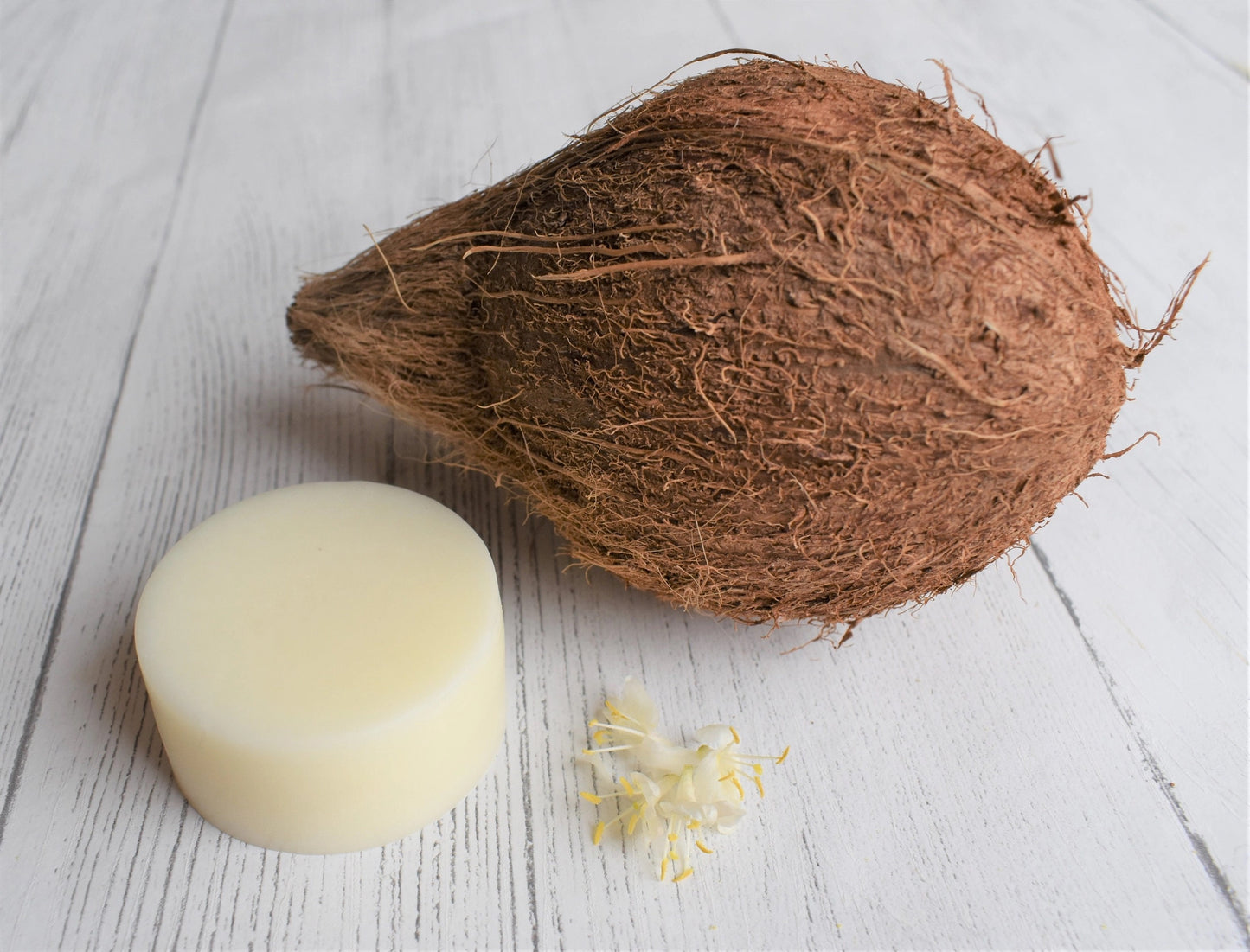 Handmade Solid Conditioner Bar in Tin. Coconut & Shea Butter.