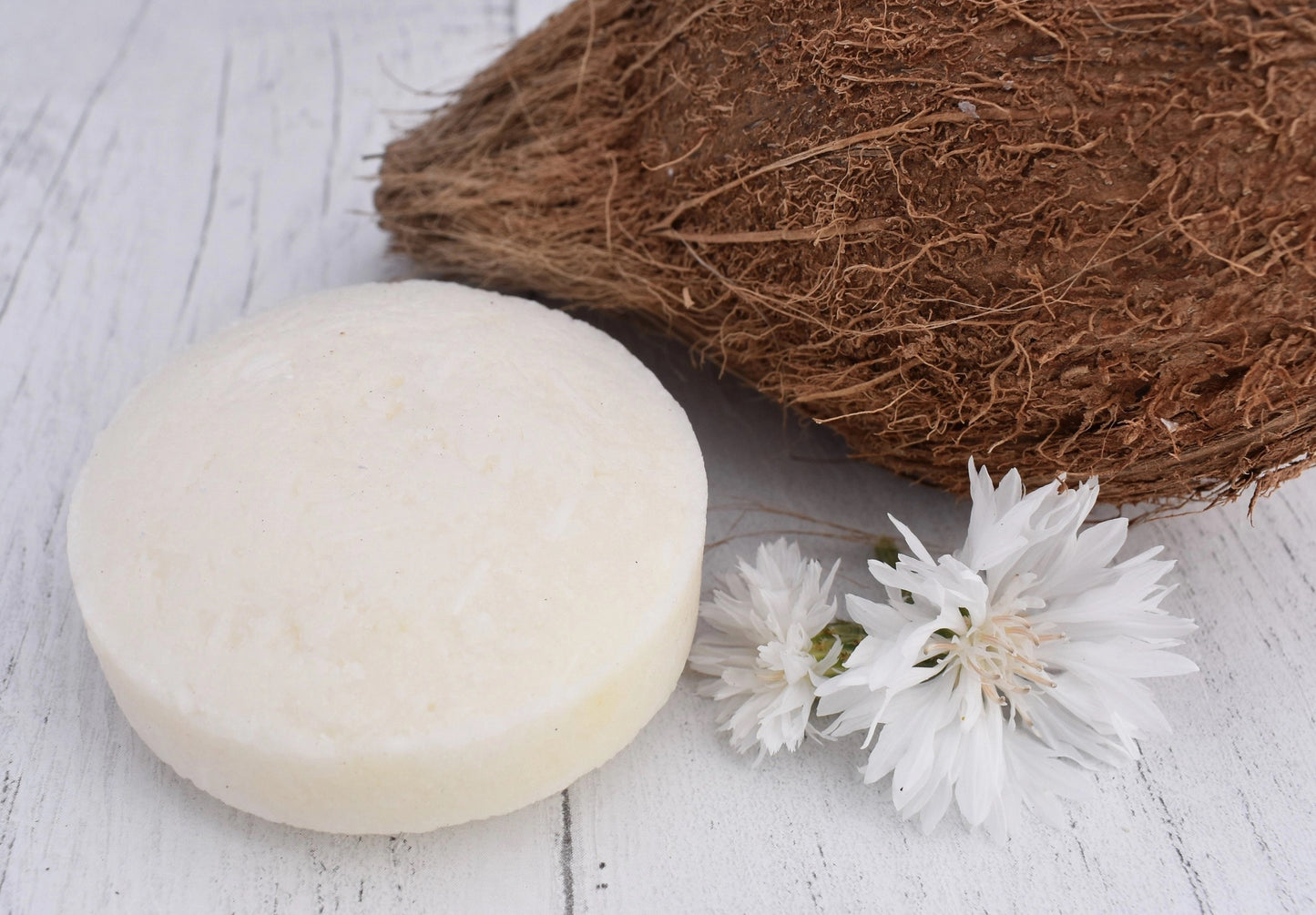 Handmade Solid Shampoo Bar in Tin. Coconut & Shea Butter