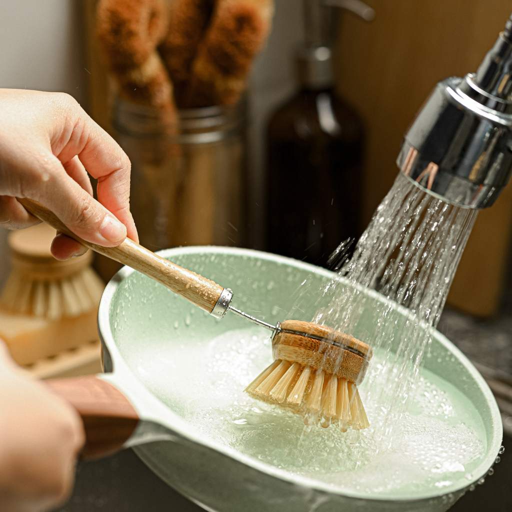 Reusable Bamboo Dish Brush | Eco Washing Up Cleaning Brushes