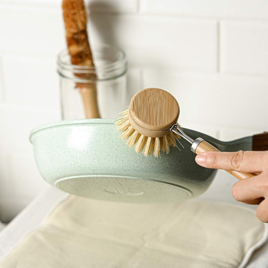 Reusable Bamboo Dish Brush | Eco Washing Up Cleaning Brushes