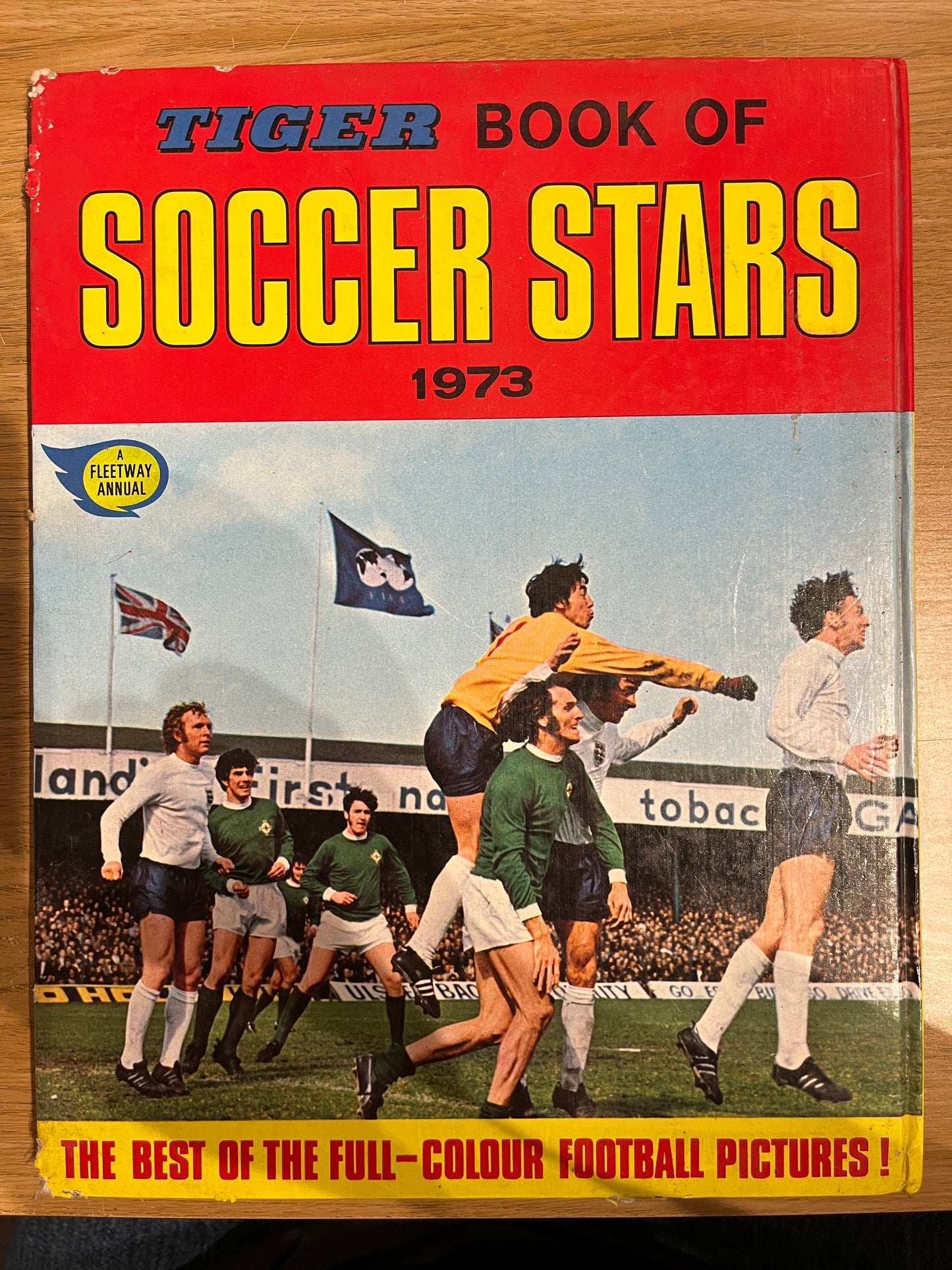 Tiger Book of Soccer Stars - 1973