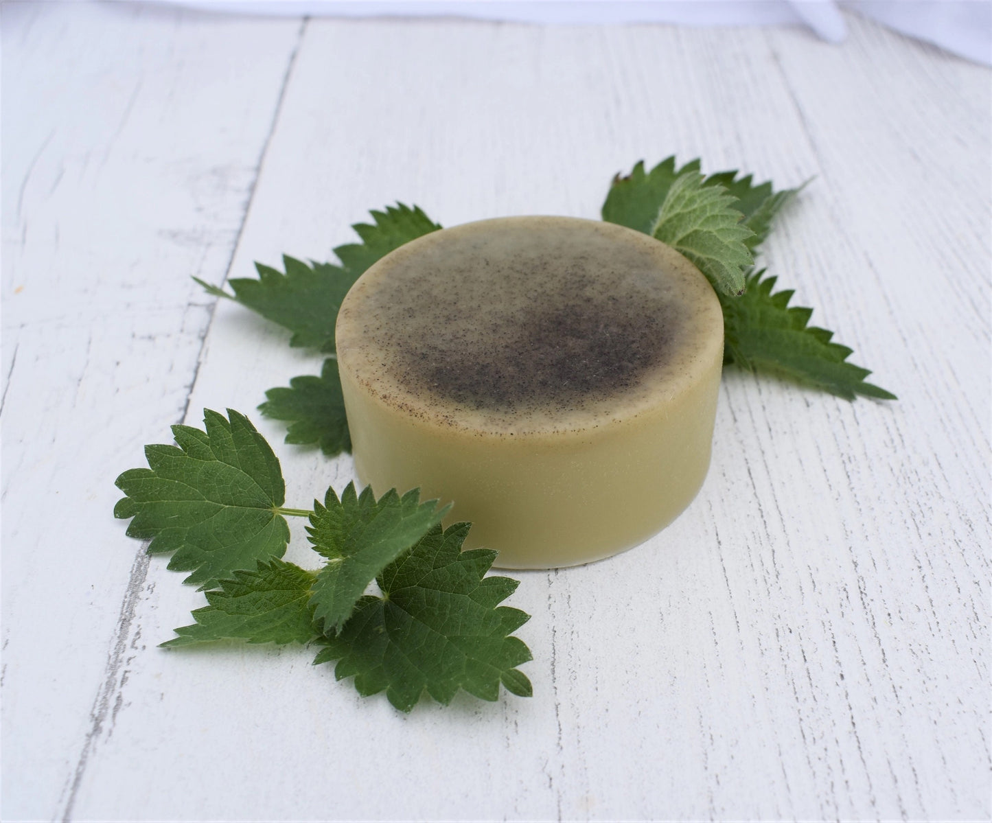 Handmade Tea Tree & Nettle Solid Conditioner Bar Tin Dry Flaky Scalp